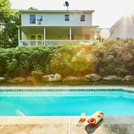 Beautifully Designed 4Br Home Heated Pool Hottub